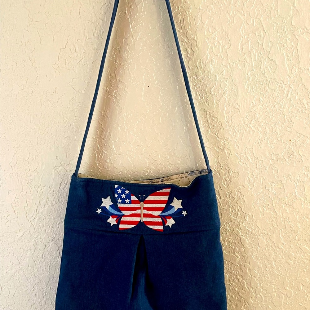 Handmade bag was perfectly assembled. No tags or brand.